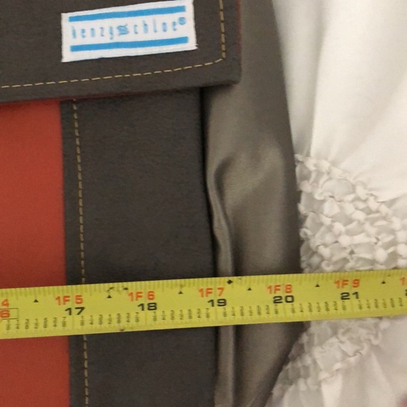 BRAND NEW METALLIC AND COLOR  BLOCK MESSENGER BAG - Picture 8 of 8